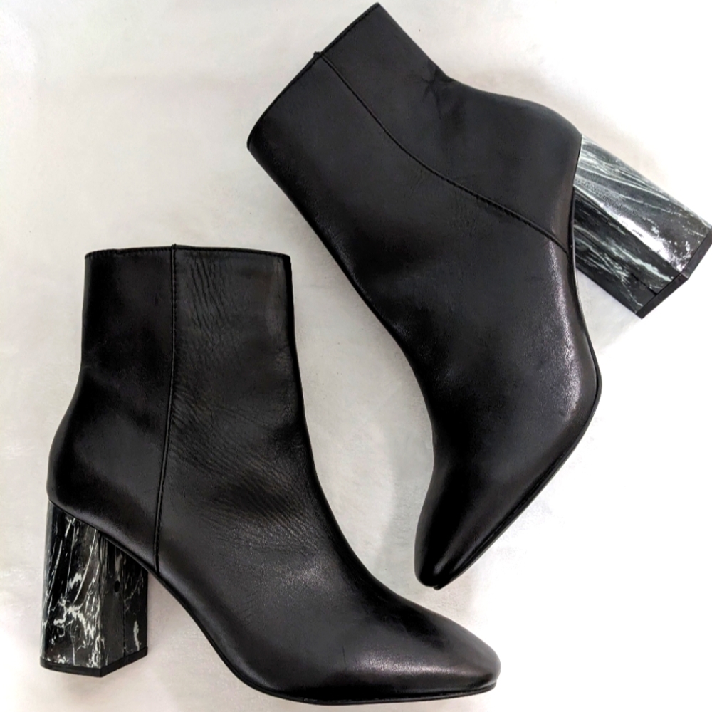Steve Madden Patina Black Soft Leather Bootie Unique Marble Pattern Block Heel